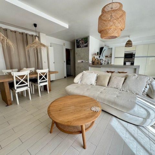  Annonces MAUGUIO : House | VENDARGUES (34740) | 106 m2 | 399 000 € 
